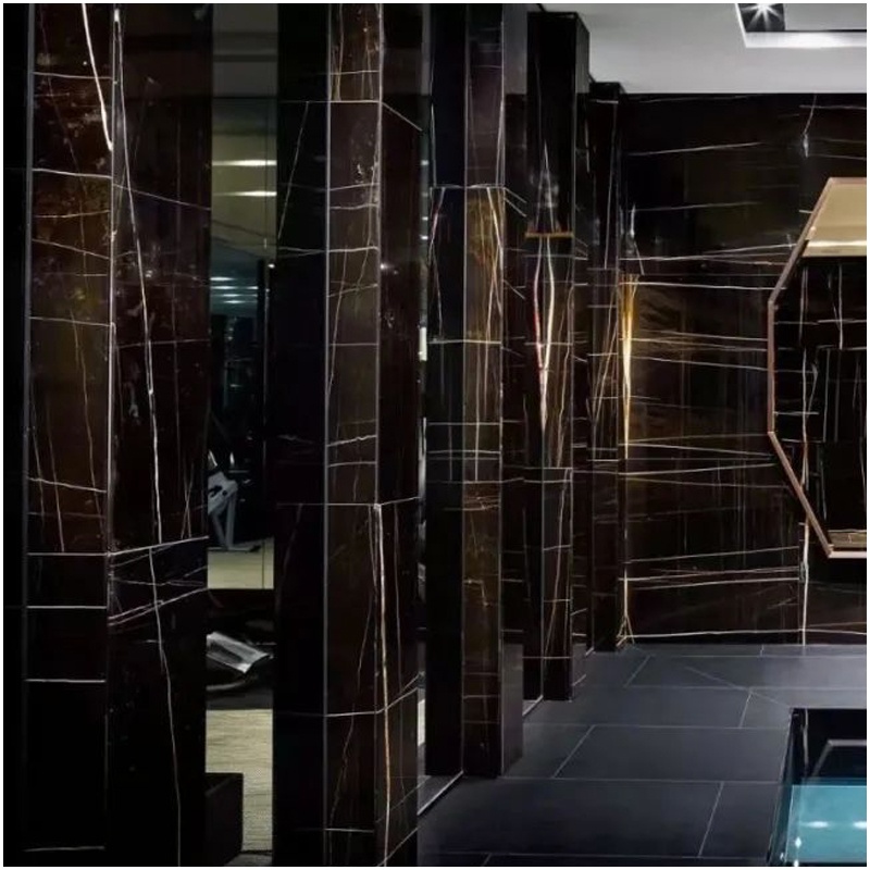 SaharaNoirBlackMarbleColumns