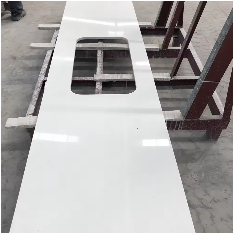 Top 6 benefits of using quartz for kitchen countertops 6 Snow White Quartz Kitchen Countertops