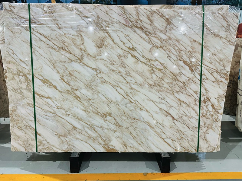 Eastern Calacatta Gold Marble​ Slabs